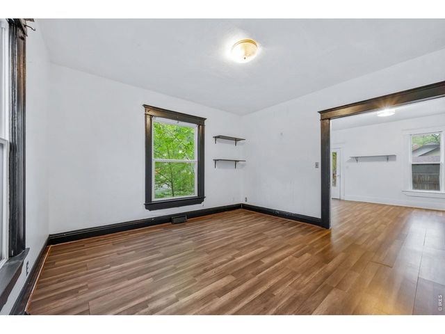 424 W 5th St, Loveland, CO 80537