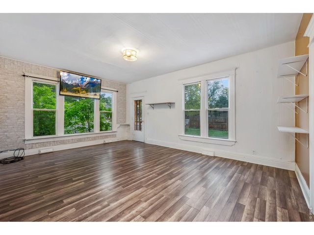 424 W 5th St, Loveland, CO 80537