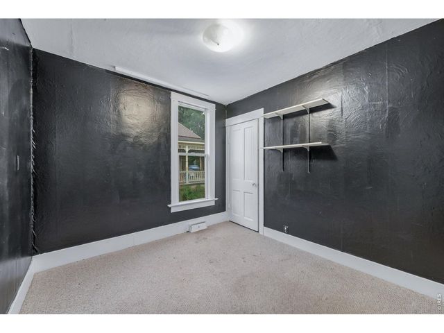 424 W 5th St, Loveland, CO 80537