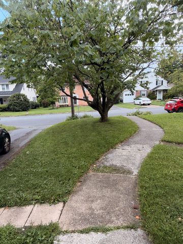 3806 HILLCREST RD, Harrisburg, PA 17109