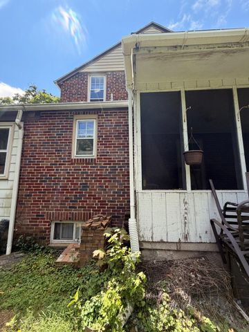 3806 HILLCREST RD, Harrisburg, PA 17109