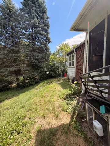 3806 HILLCREST RD, Harrisburg, PA 17109