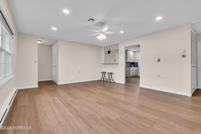 933B Thornhill Court, Lakewood, NJ 08701