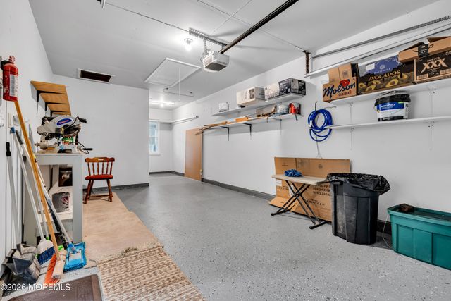 933B Thornhill Court, Lakewood, NJ 08701