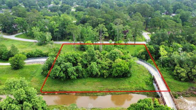 0 Bretshire Dr, Houston, TX 77016