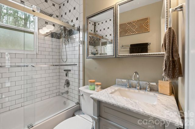 61 Hibriten Drive, Asheville, NC 28801