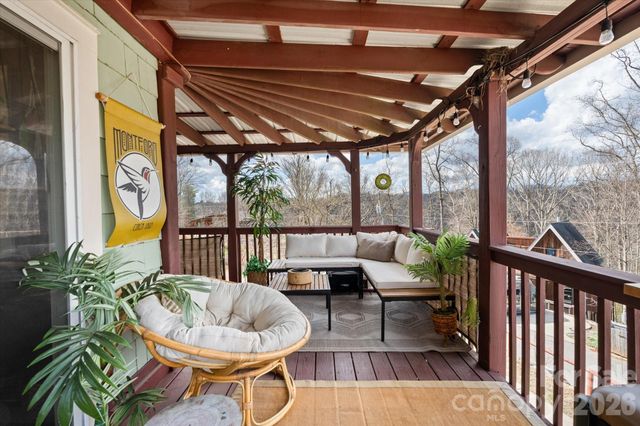 61 Hibriten Drive, Asheville, NC 28801