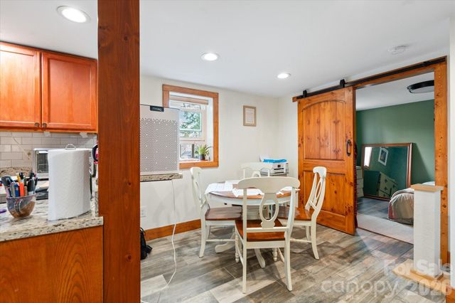 61 Hibriten Drive, Asheville, NC 28801