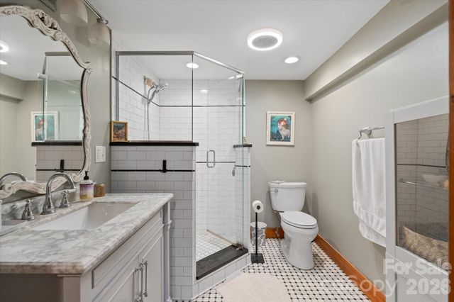 61 Hibriten Drive, Asheville, NC 28801