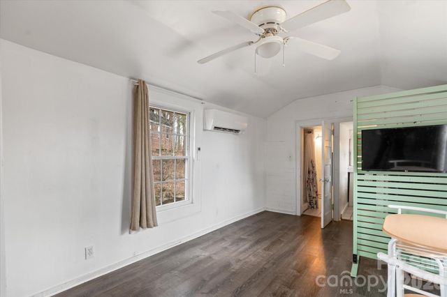 61 Hibriten Drive, Asheville, NC 28801