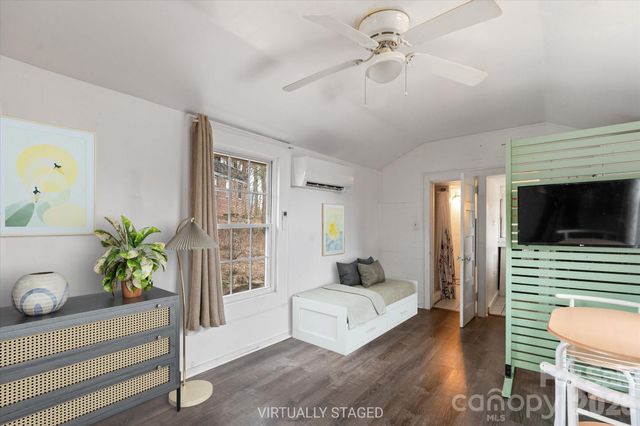 61 Hibriten Drive, Asheville, NC 28801