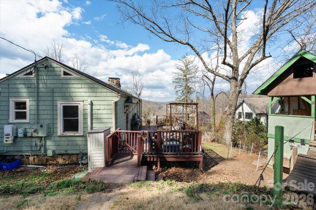 61 Hibriten Drive, Asheville, NC 28801