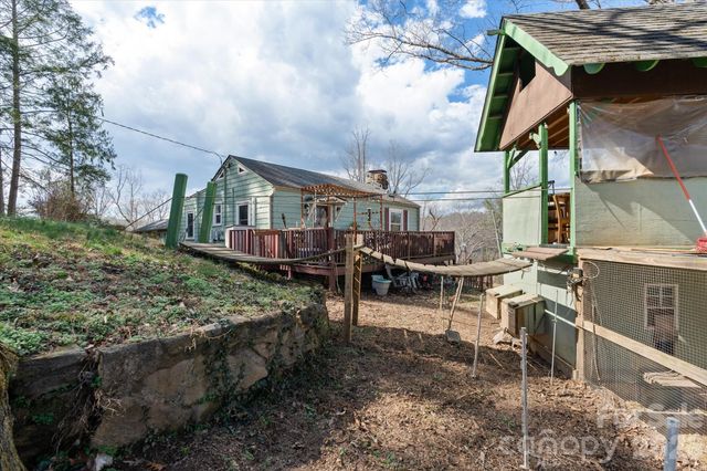 61 Hibriten Drive, Asheville, NC 28801