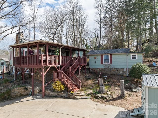 61 Hibriten Drive, Asheville, NC 28801