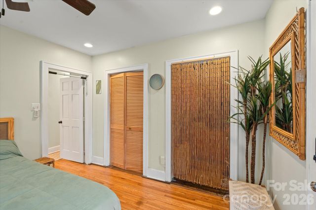 61 Hibriten Drive, Asheville, NC 28801