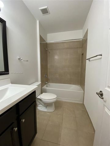 11725 SW 150th Place 11725, Miami, FL 33196
