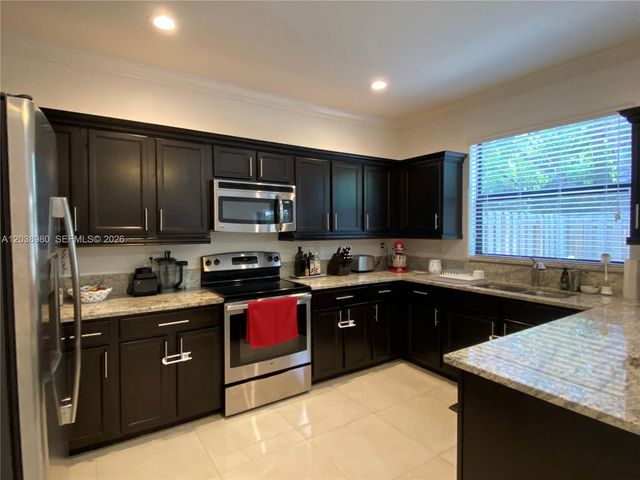 11725 SW 150th Place 11725, Miami, FL 33196