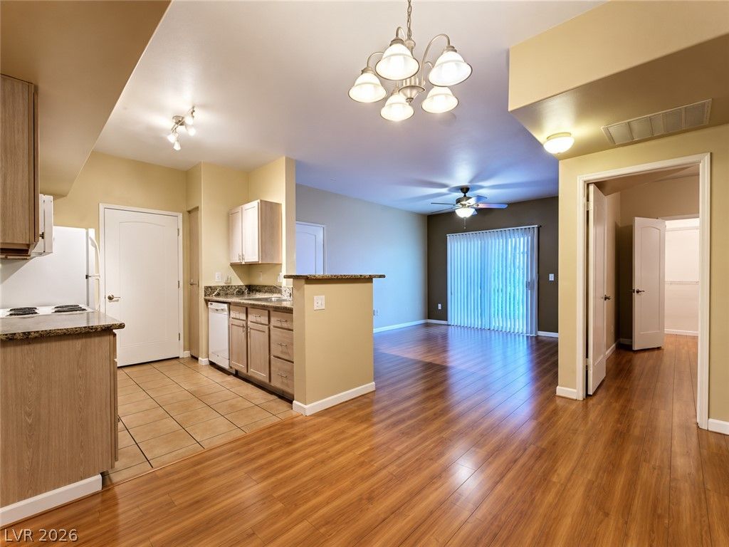 2615 West Gary Avenue 2056, Las Vegas, NV 89123 — photo 2