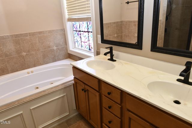 1337 Old Bramble Lane, Fuquay Varina, NC 27526