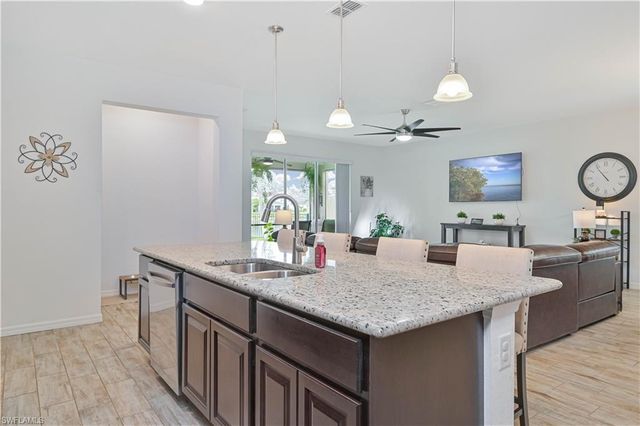 8784 Cascade Price CIR, North Fort Myers, FL 33917