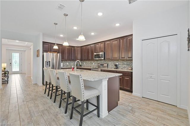 8784 Cascade Price CIR, North Fort Myers, FL 33917