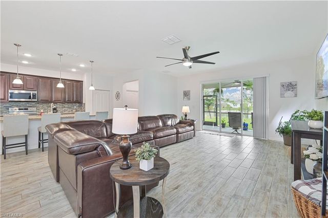 8784 Cascade Price CIR, North Fort Myers, FL 33917