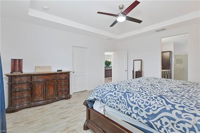 8784 Cascade Price CIR, North Fort Myers, FL 33917