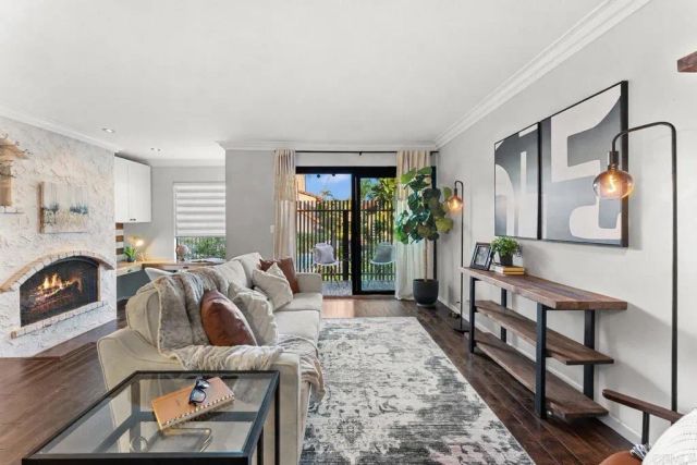 1915 Estrella De Mar Court A, Carlsbad, CA 92009