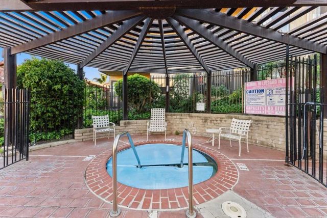 1915 Estrella De Mar Court A, Carlsbad, CA 92009