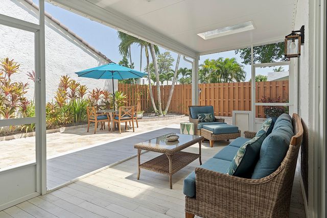 2130 NW 12th Street, Delray Beach, FL 33445