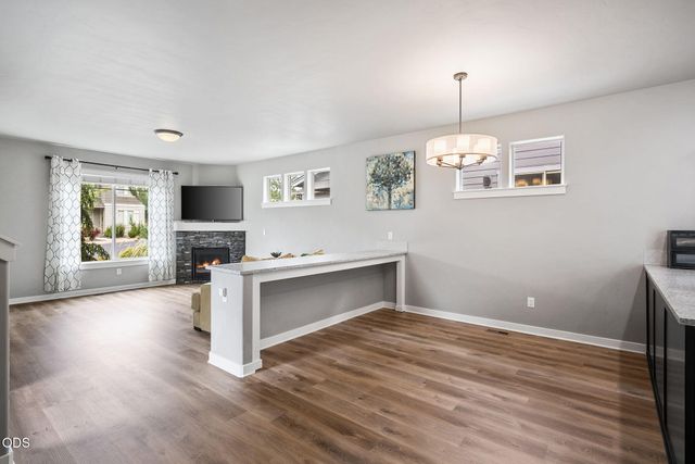 61066 SE Sydney Harbor Drive, Bend, OR 97702