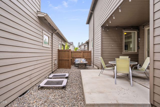 61066 SE Sydney Harbor Drive, Bend, OR 97702