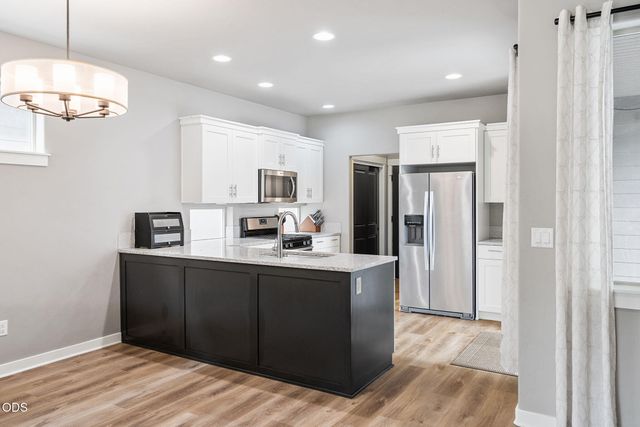 61066 SE Sydney Harbor Drive, Bend, OR 97702