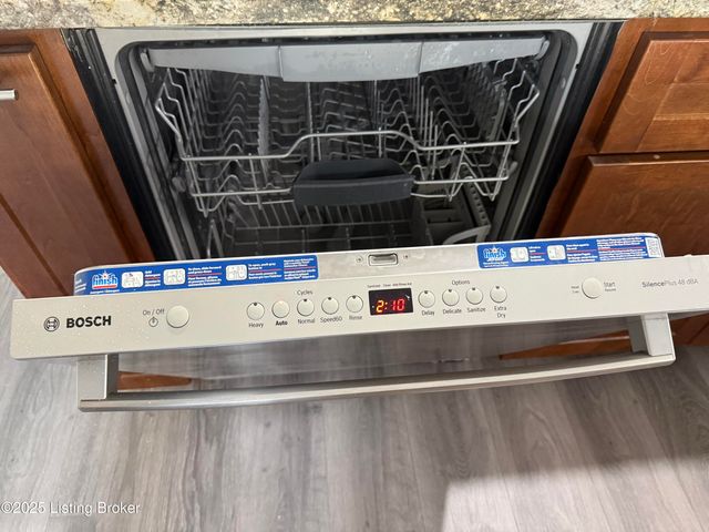 53 Lakeshore Dr, Clarksville, IN 47129