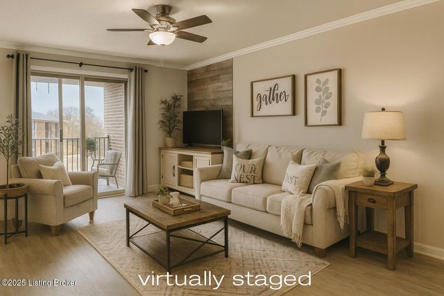 53 Lakeshore Dr, Clarksville, IN 47129