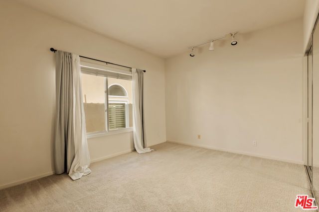 23216 Park Corniche, Calabasas, CA 91302