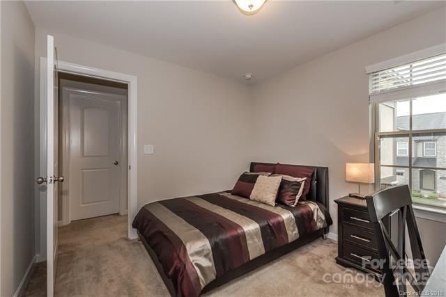 7334 Dulnian Way, Charlotte, NC 28278