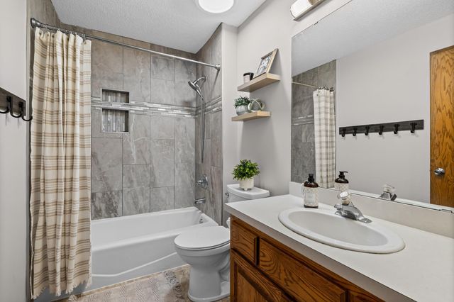 12455 Zea Street NW, Coon Rapids, MN 55433