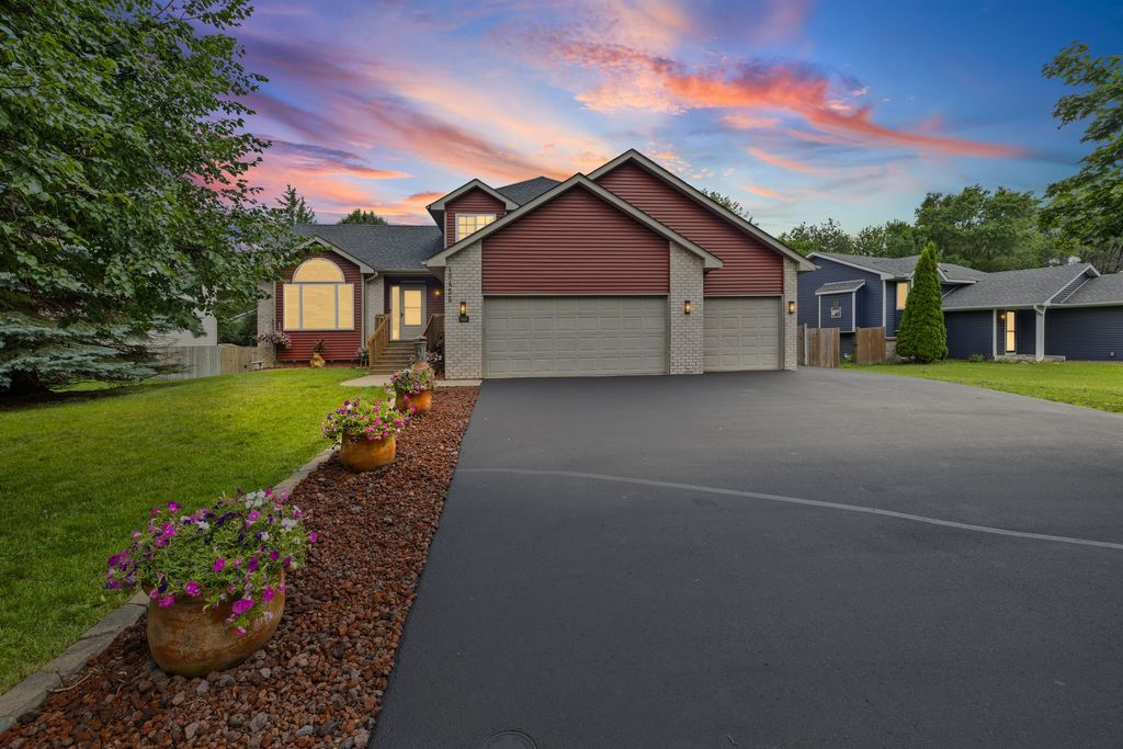 12455 Zea Street NW, Coon Rapids, MN 55433