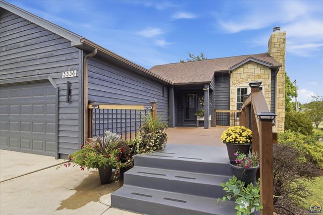 3336 SE Meadowview DR, Topeka, KS 66605