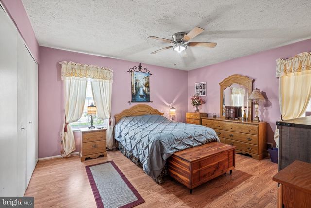 9 SPRUCE AVE, Hammonton, NJ 08037