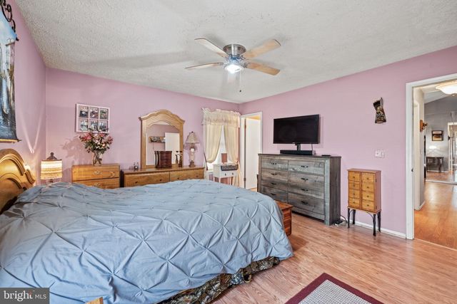 9 SPRUCE AVE, Hammonton, NJ 08037