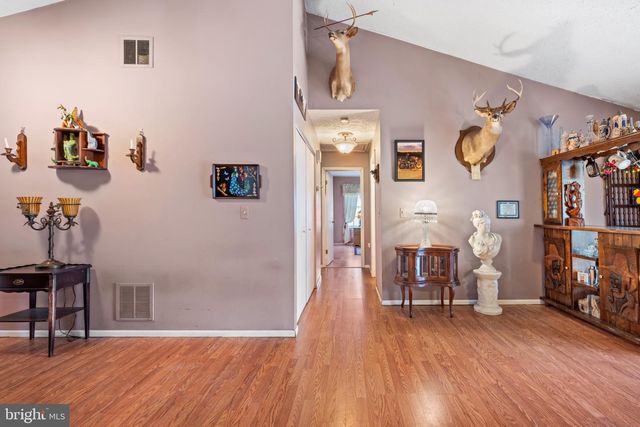 9 SPRUCE AVE, Hammonton, NJ 08037