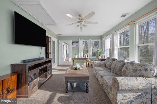 9 SPRUCE AVE, Hammonton, NJ 08037