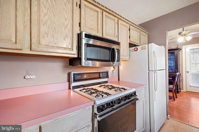 9 SPRUCE AVE, Hammonton, NJ 08037