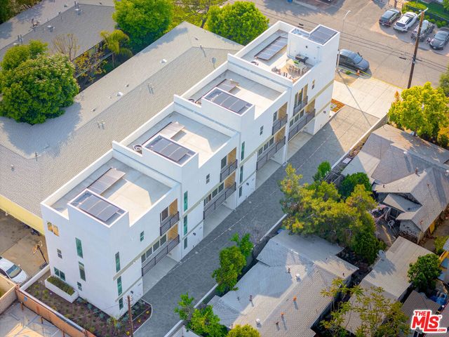 712 N. Chestnut Avenue, Los Angeles, CA 90042