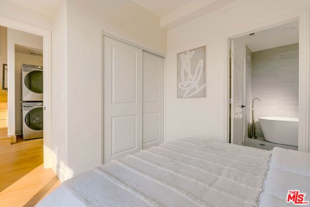 712 N. Chestnut Avenue, Los Angeles, CA 90042