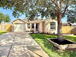 5519 Rio Sabinas Street, Rosharon, TX 77583
