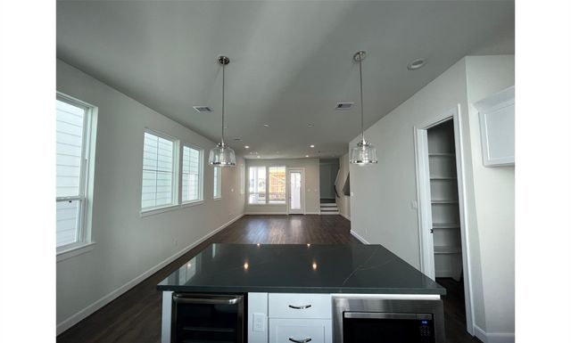 2802 Grand Fountains Drive F, Houston, TX 77054