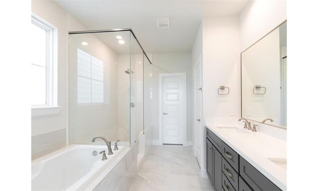 2802 Grand Fountains Drive F, Houston, TX 77054